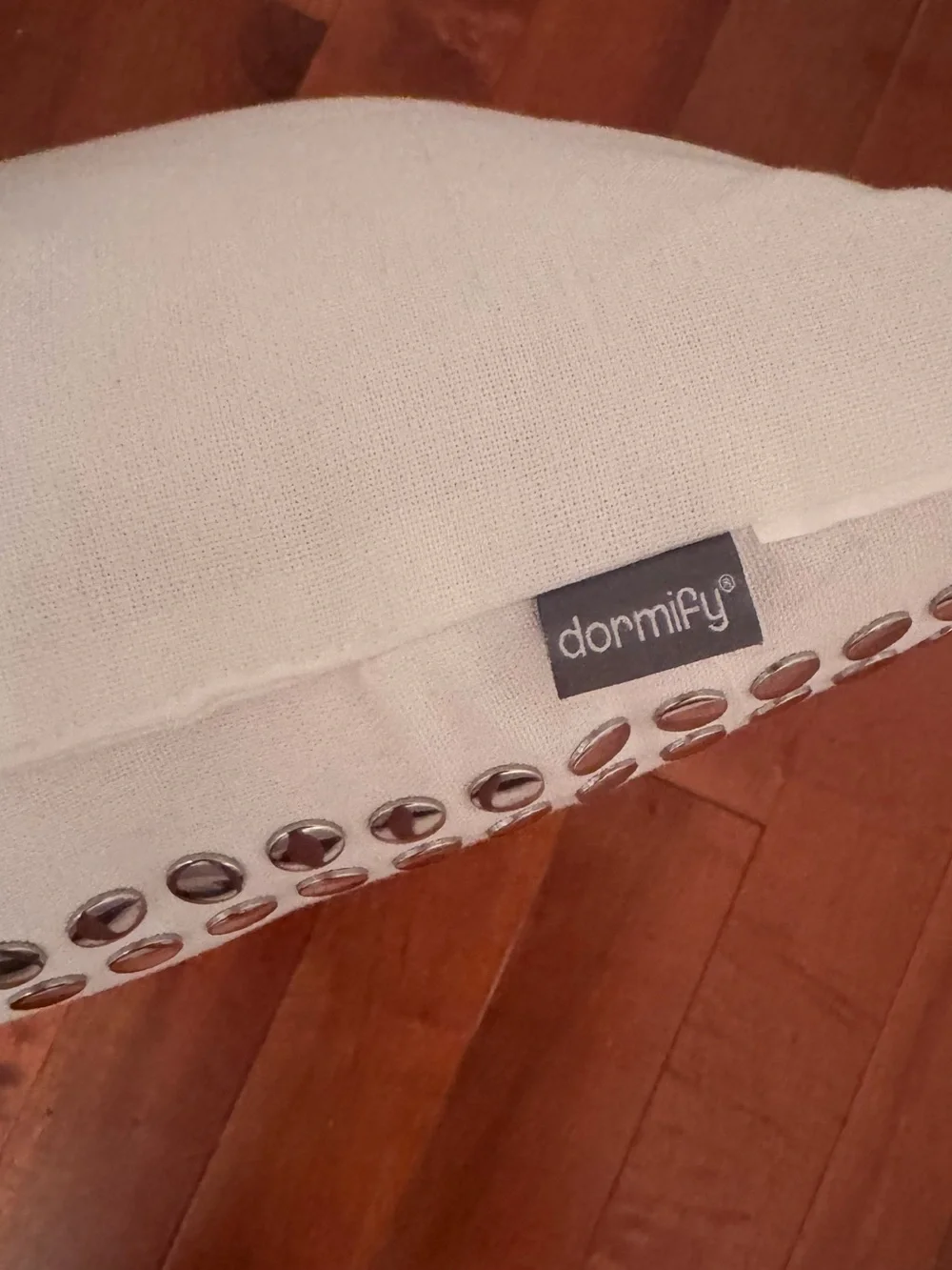 Dormify white throw